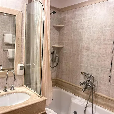 Σπίτι διακοπών Near By Marco Simone Golf, Cleaning Included