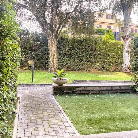 Near By Marco Simone Golf, Cleaning Included *