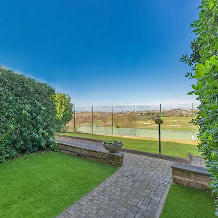 Near By Marco Simone Golf, Cleaning Included Ρώμη