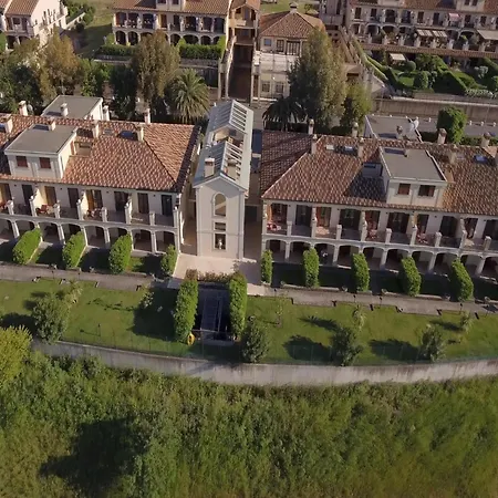 Near By Marco Simone Golf, Cleaning Included Ρώμη