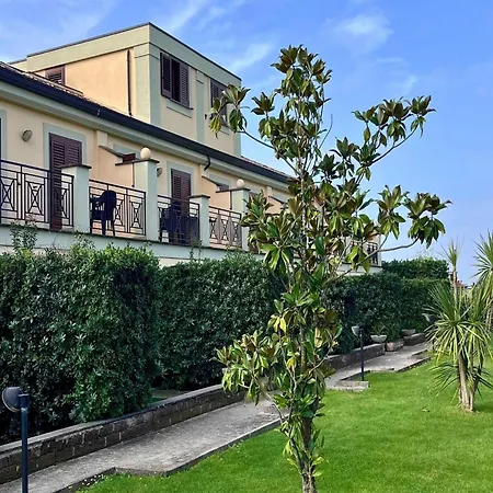 Near By Marco Simone Golf, Cleaning Included